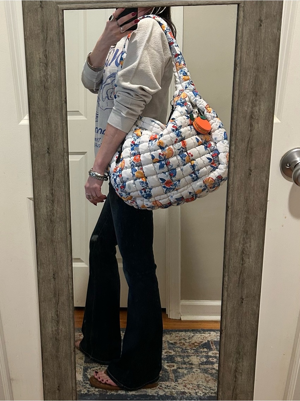 NWOT FP Movement Printed Quilted Carryall Bag in Tangerine Dream w/ Bag Charm - Picture 4 of 16